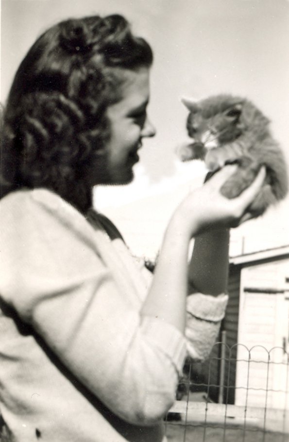 1938_ireneWithKitten